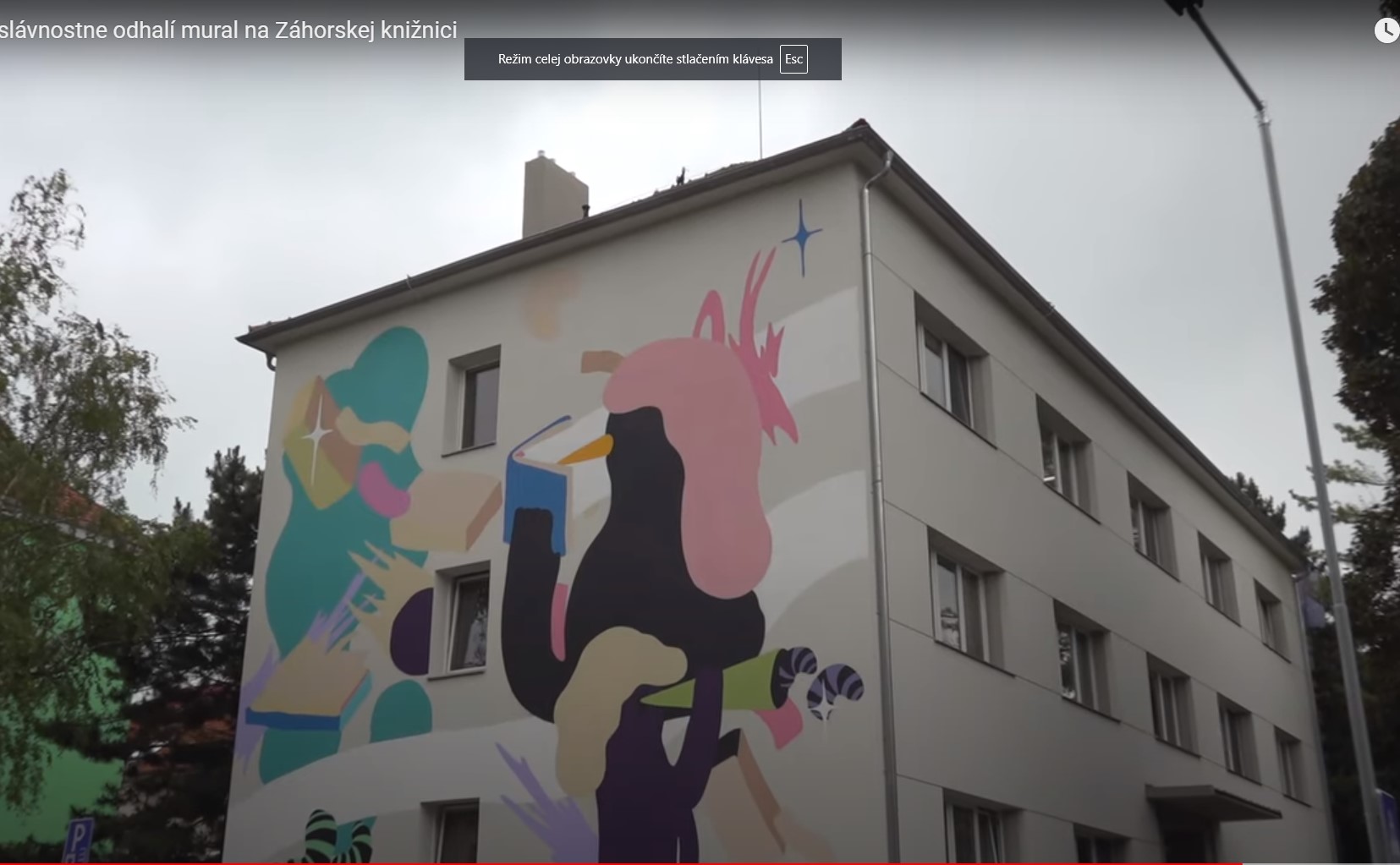 Laserová šou slávnostne odhalí mural na Záhorskej knižnici