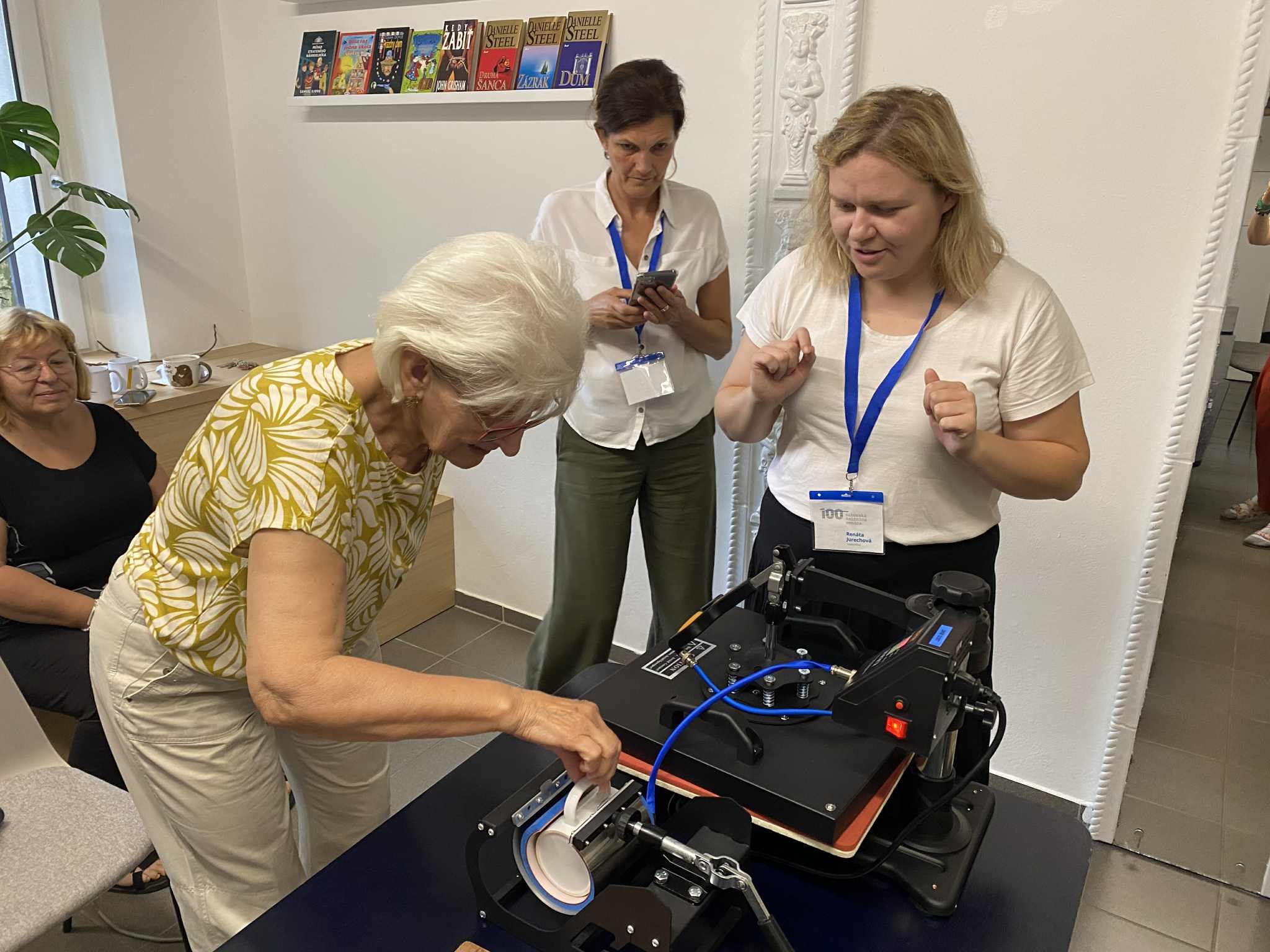 Seniori Klubu 60+ v SmartLabe