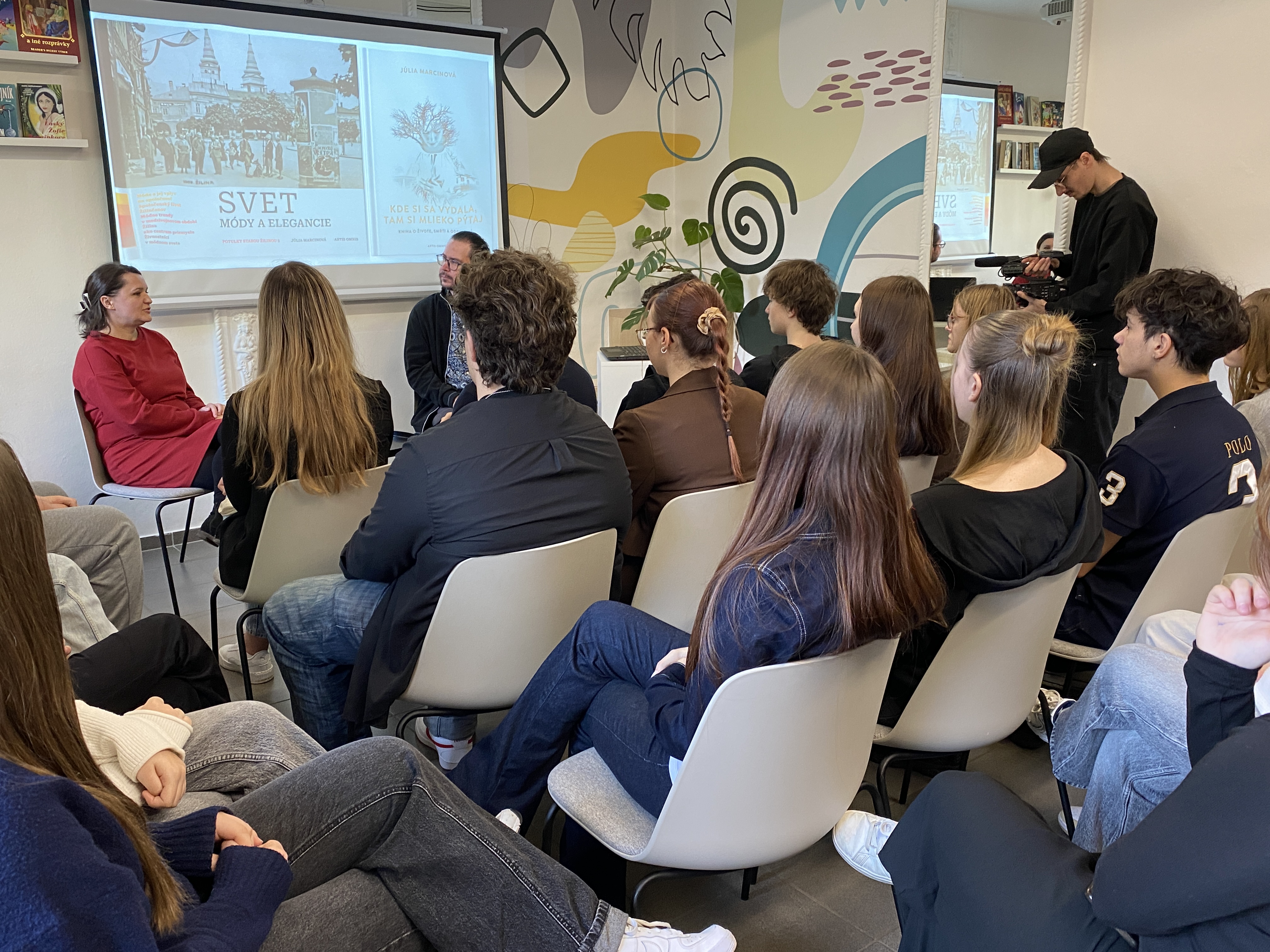 Beseda s autorkou Júliou Marcinovou o rodinných dejinách